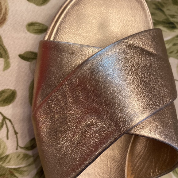 Rose Gold Kate Spade Sandals 6.5 - Picture 4 of 4